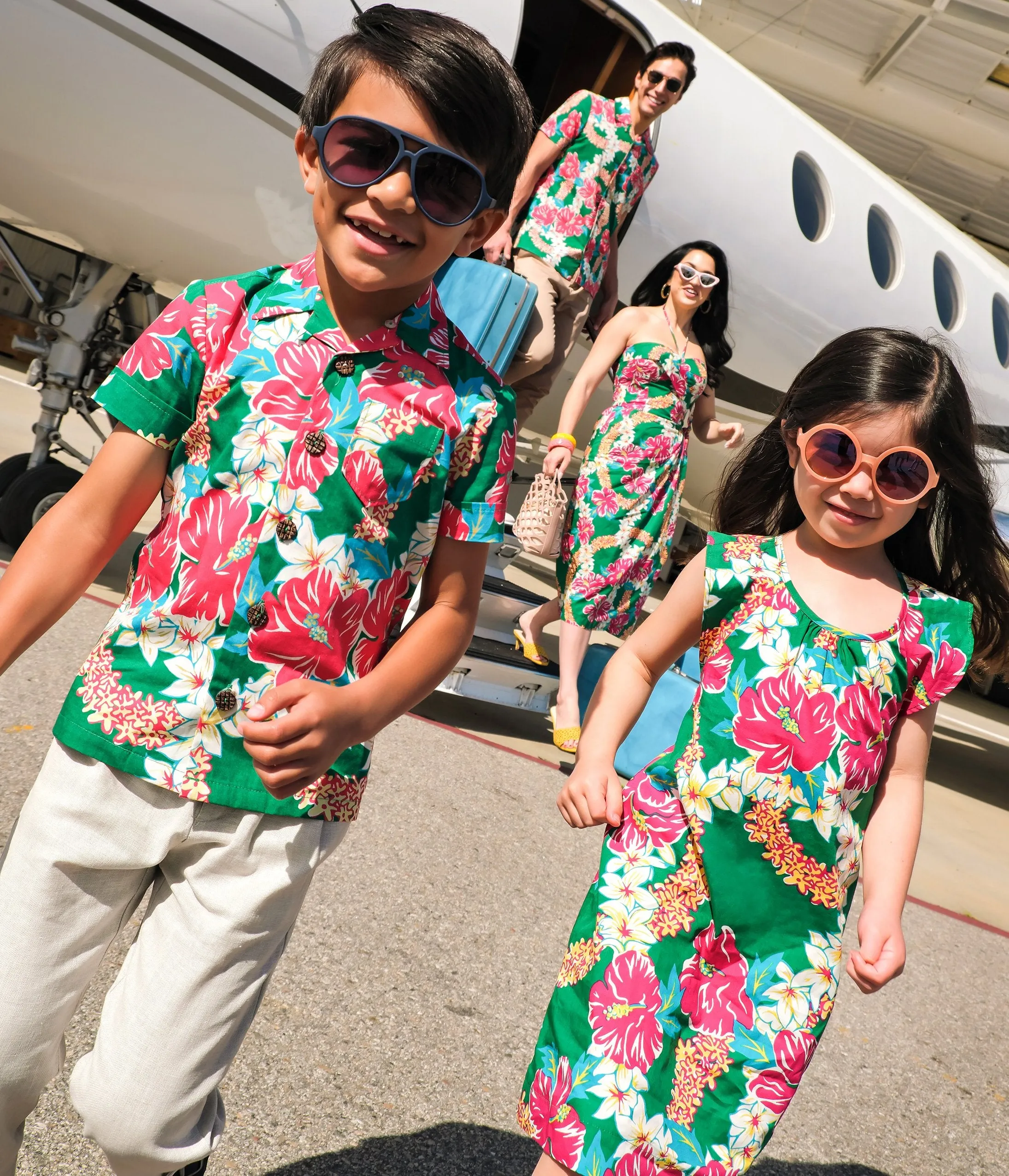 Alfred Shaheen Green & Pink Mala Pua Hibiscus Lei Print Kahuna Boys Shirt