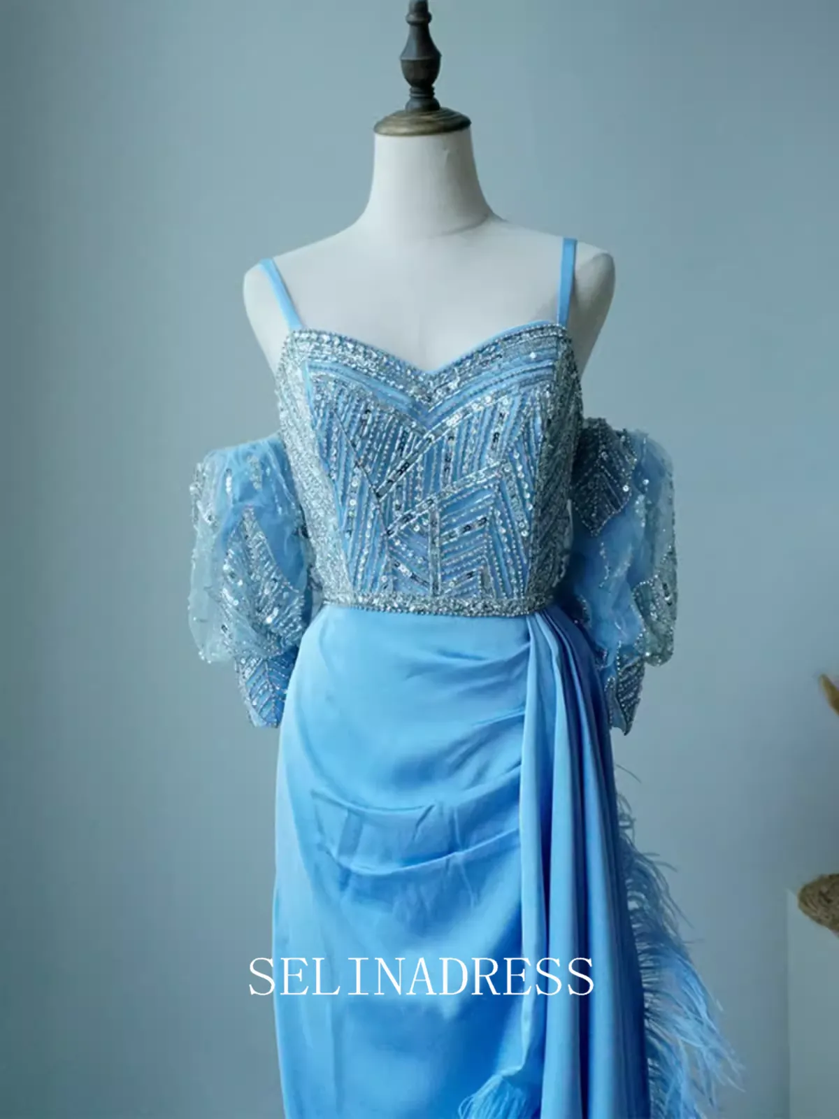 Sheath/Column Blue Beaded luxury Prom Dress With Detachable Sleeve Dubai Evening Formal Gown EWR103