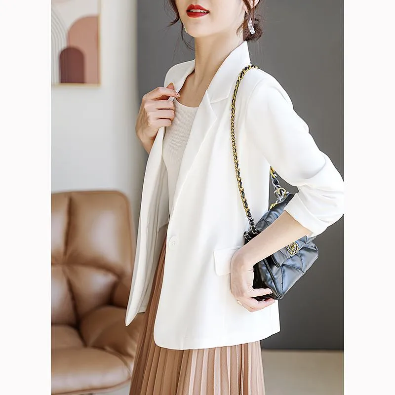 Slim-Fit White Chic Blazer