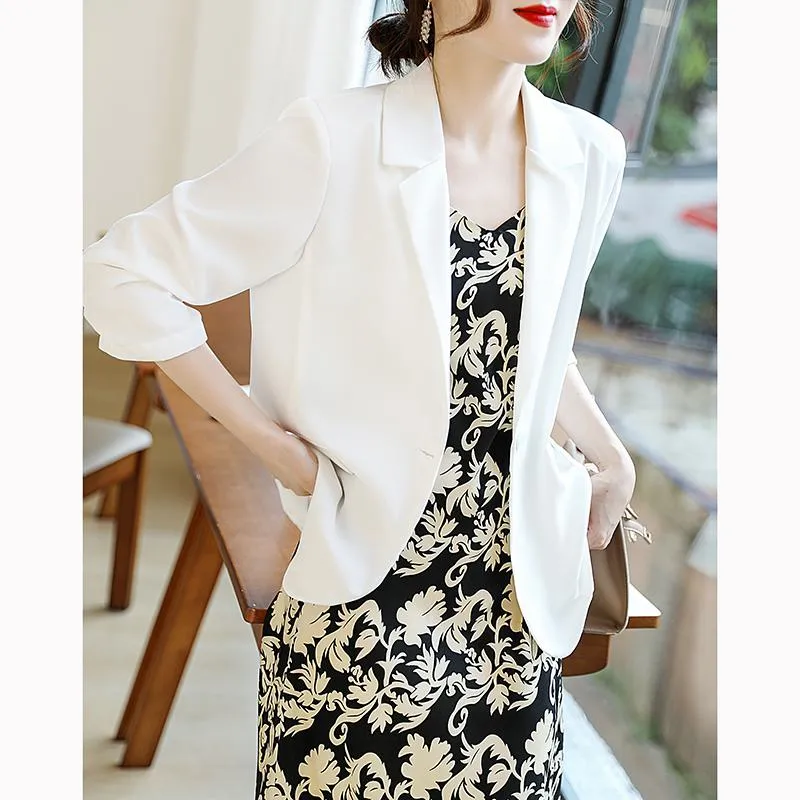 Slim-Fit White Chic Blazer