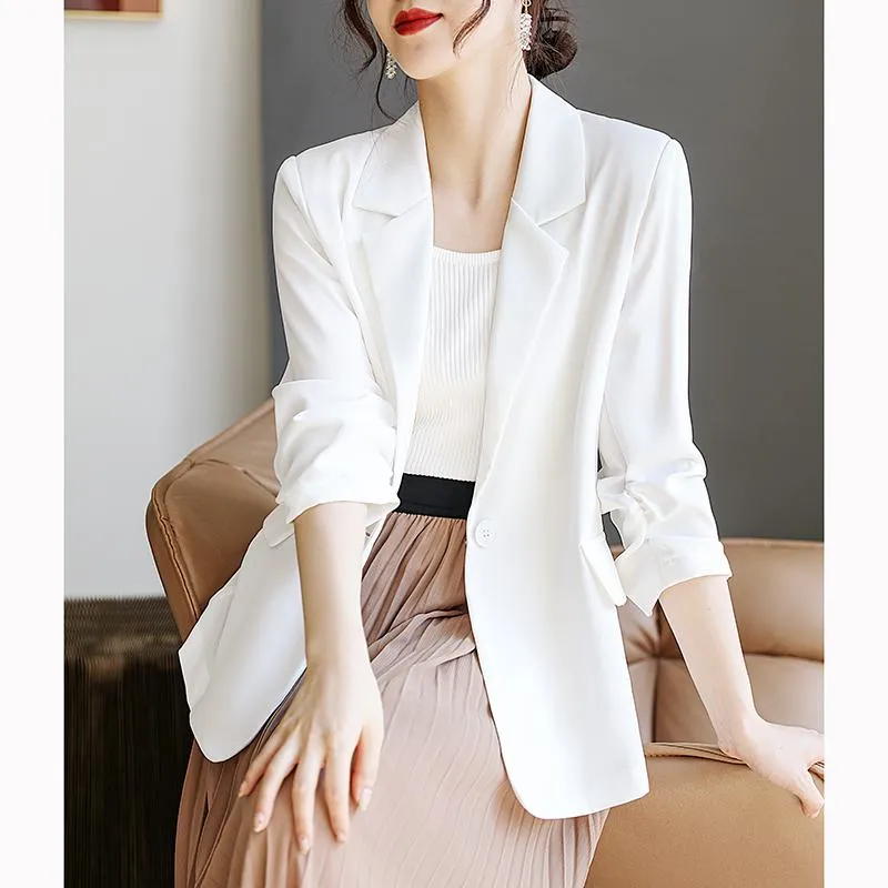 Slim-Fit White Chic Blazer