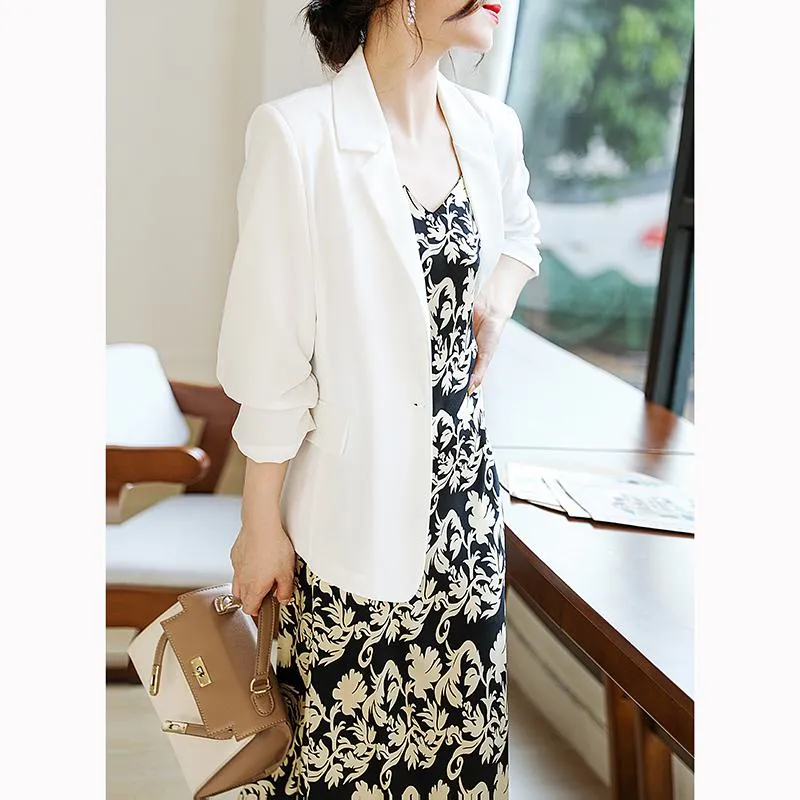 Slim-Fit White Chic Blazer