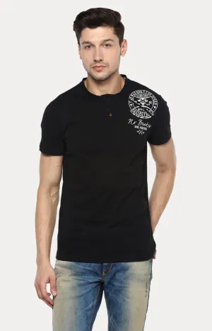 Spykar Men Black Solid Slim Fit T-Shirt